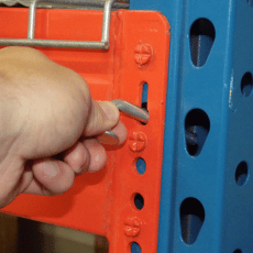 Pallet rack safety clip